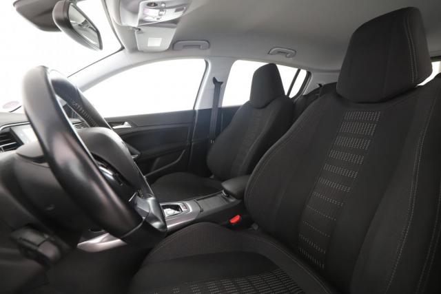 Peugeot 308 image 1
