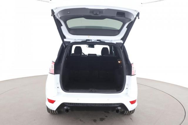 Ford Kuga image 9