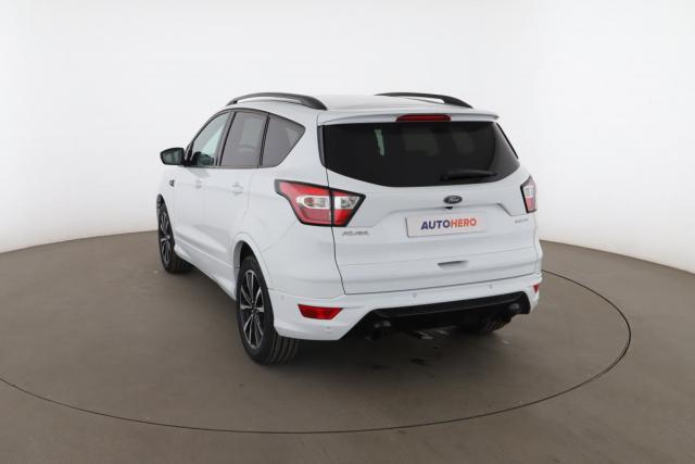 Ford Kuga image 8