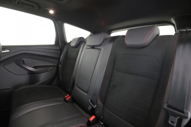 Ford Kuga image 4