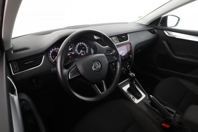 Skoda Octavia image 6