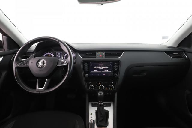 Skoda Octavia image 7