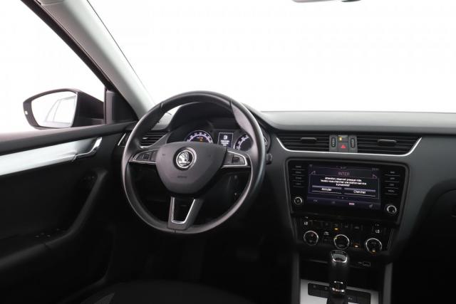 Skoda Octavia image 2
