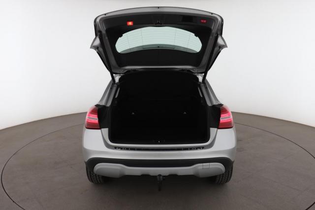 Mercedes Benz Gla image 9