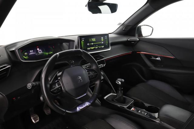 Peugeot 2008 image 3