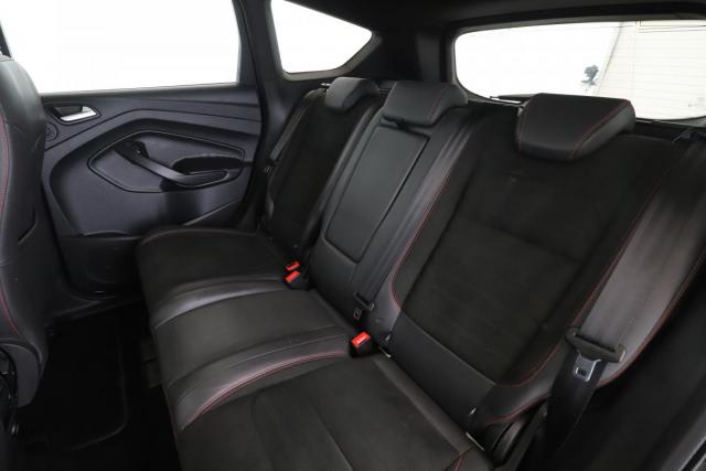 Ford Kuga image 1