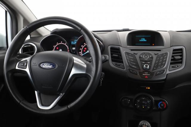 Ford Fiesta image 4