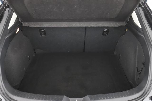 Mazda 3 image 5