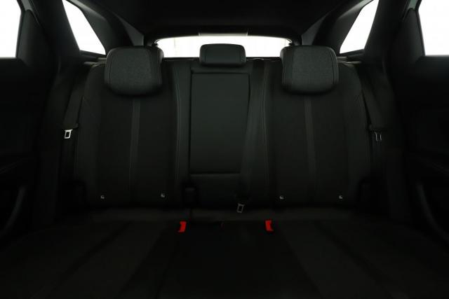 Peugeot 3008 image 2