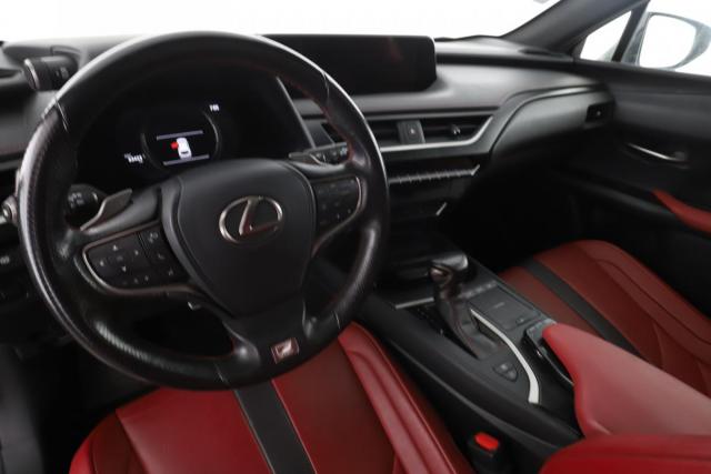 Lexus Ux image 1