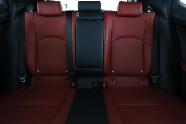 Lexus Ux image 3