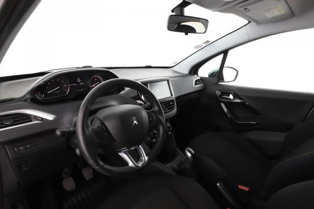 Peugeot 208 image 1