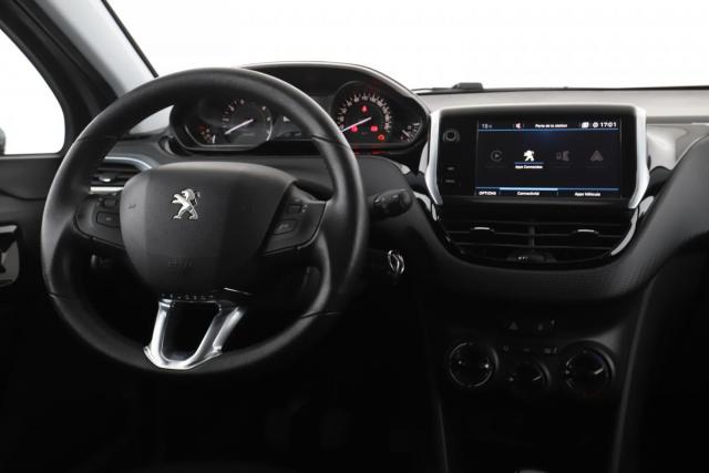 Peugeot 208 image 3