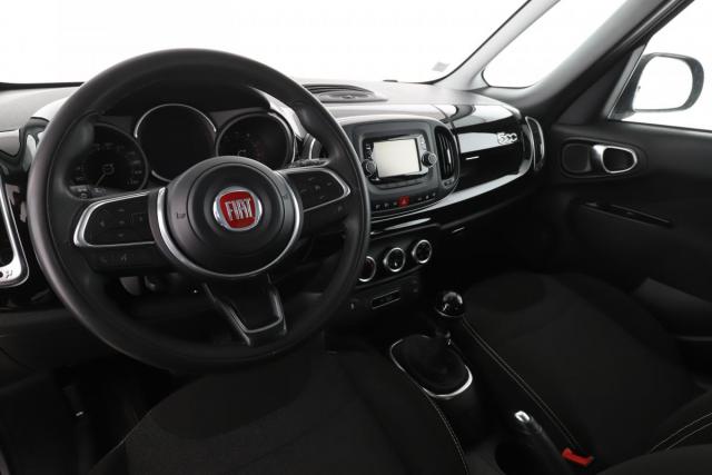 Fiat 500l image 2