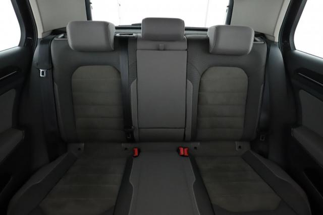 Volkswagen Golf image 4