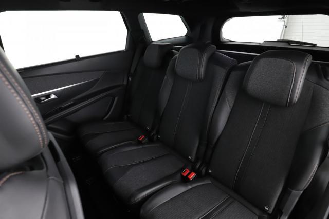 Peugeot 5008 image 9