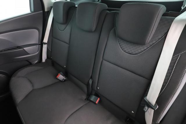 Renault Clio Estate image 5