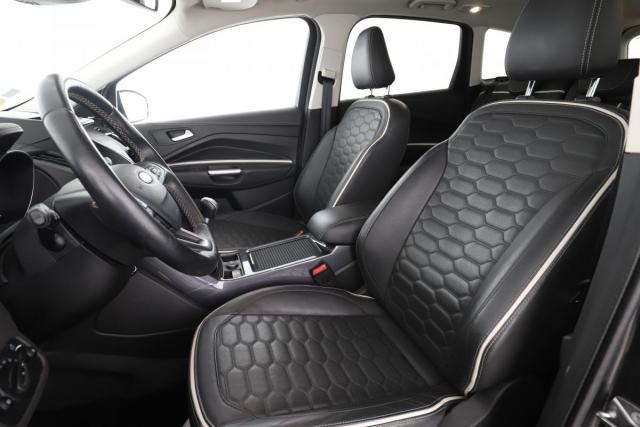 Ford Kuga image 3