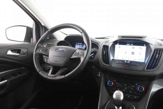 Ford Kuga image 2