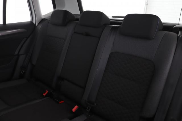 Volkswagen Golf Sportsvan image 1