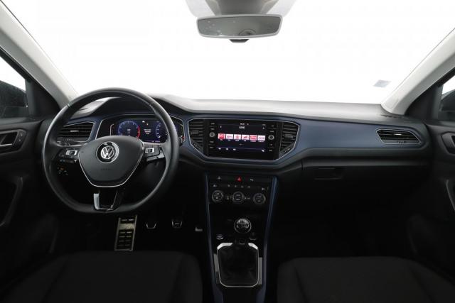 Volkswagen T-Roc image 2