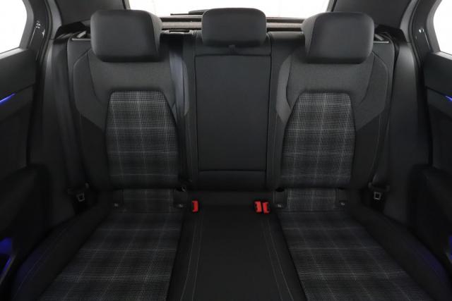 Volkswagen Golf image 4