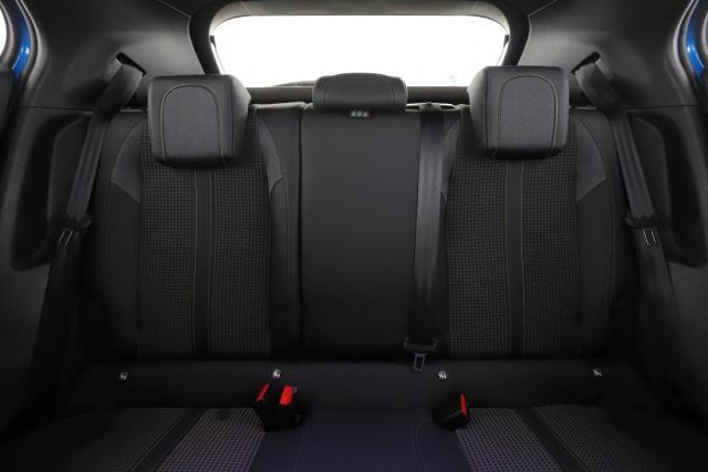 Peugeot 2008 image 3