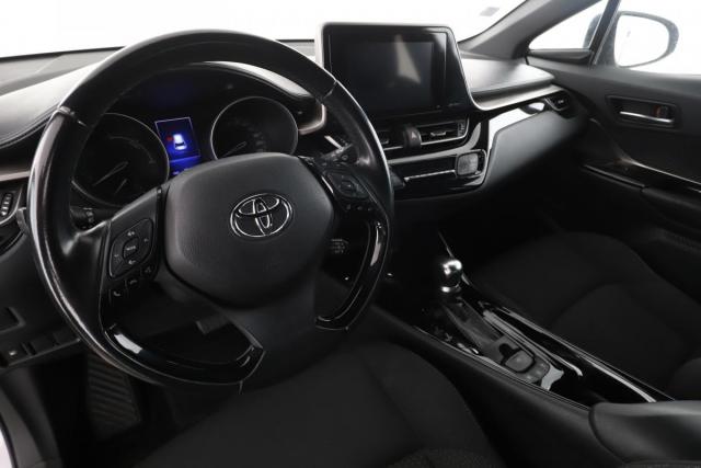Toyota C-Hr image 3