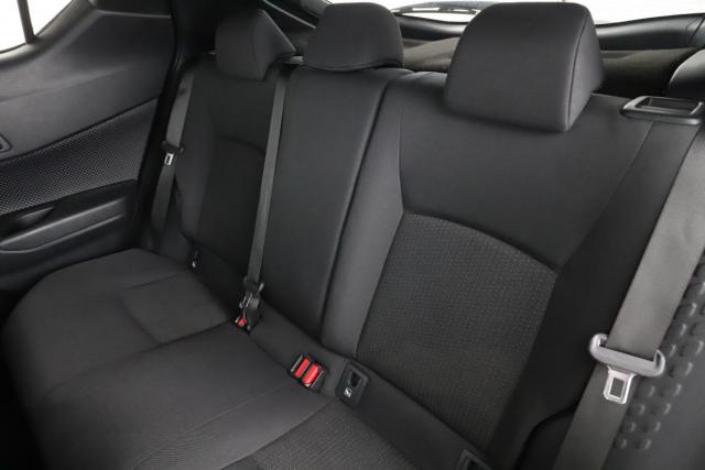 Toyota C-Hr image 5