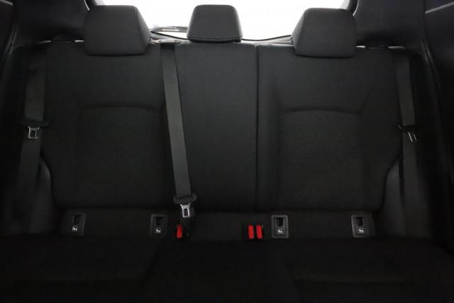 Toyota C-Hr image 7