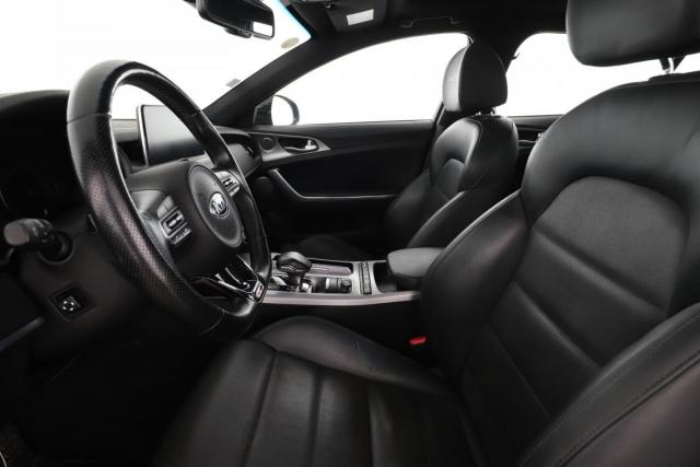 Kia Stinger image 2