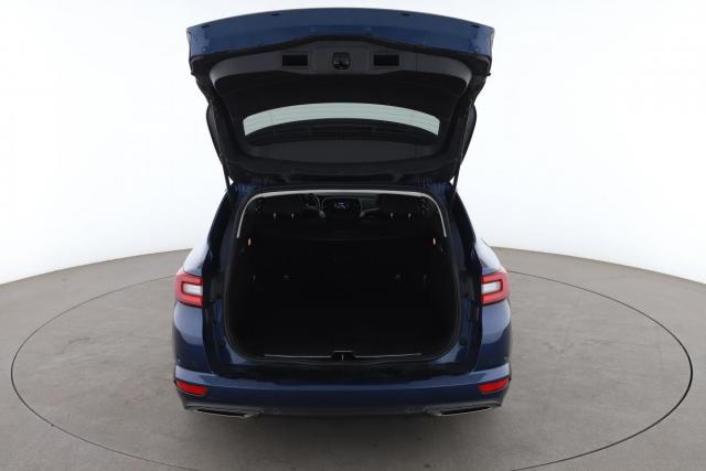 Renault Talisman Estate image 3