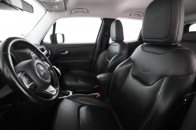 Jeep Renegade image 5