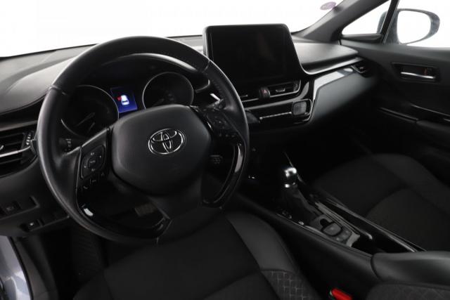 Toyota C-Hr image 9