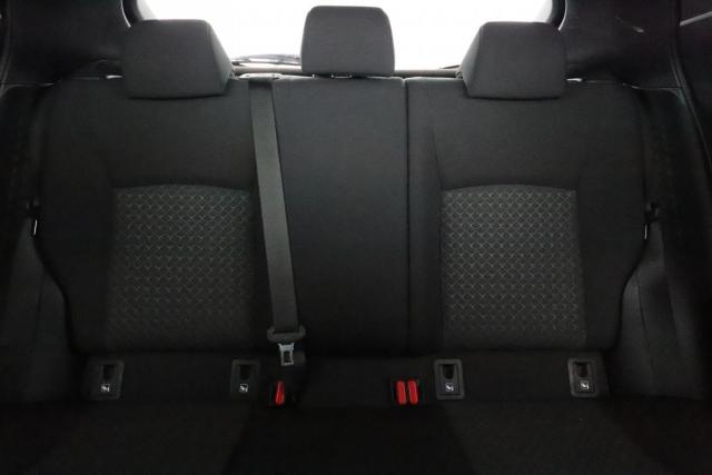 Toyota C-Hr image 5