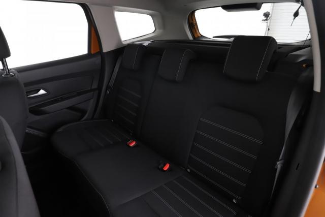Dacia Duster image 1