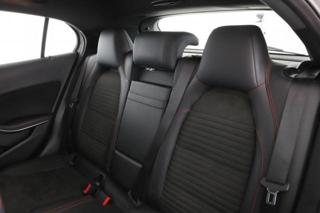 Mercedes Benz Gla image 4