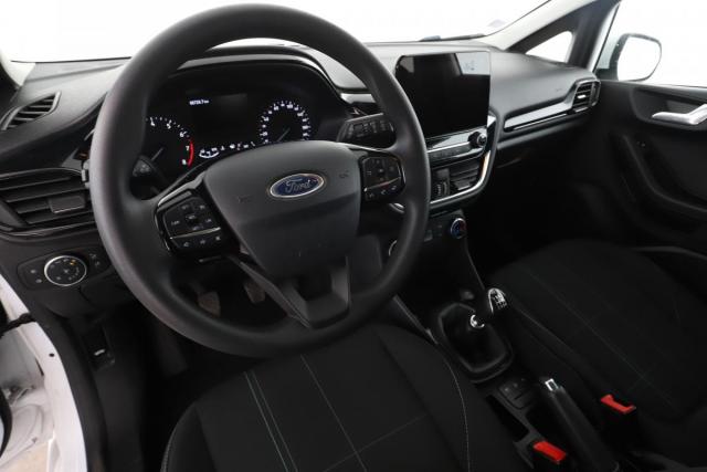 Ford Fiesta image 9