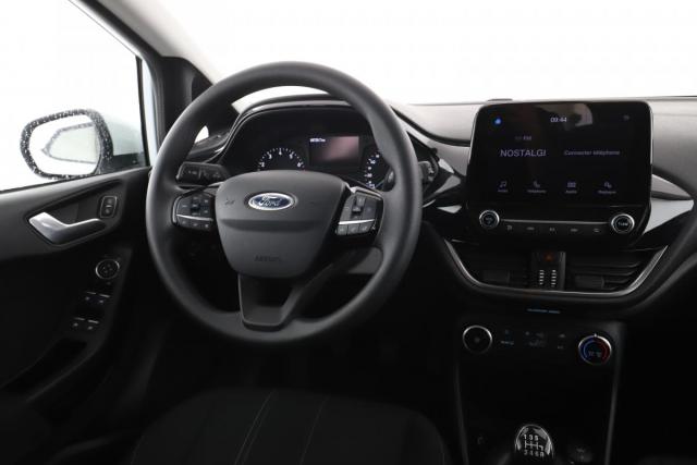 Ford Fiesta image 8