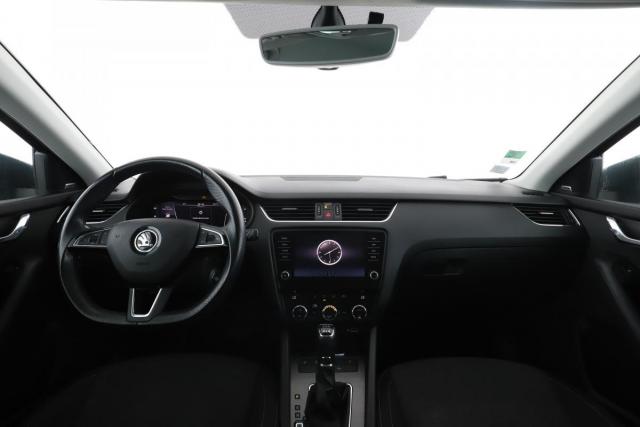 Skoda Octavia image 9