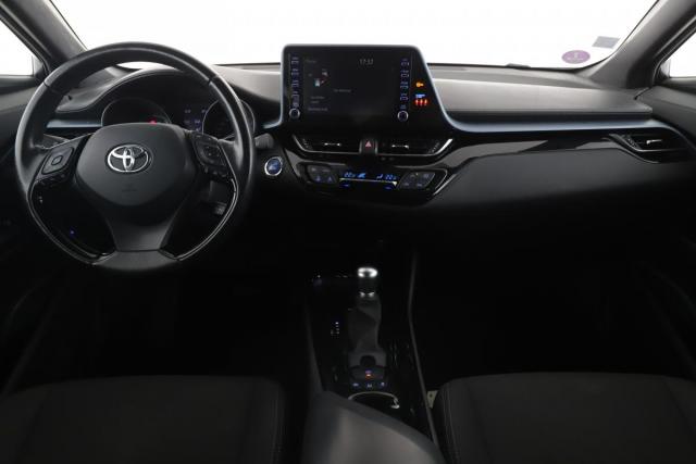 Toyota C-Hr image 6