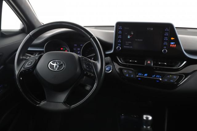 Toyota C-Hr image 1