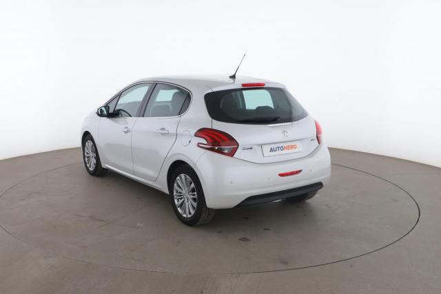 Peugeot 208 image 2