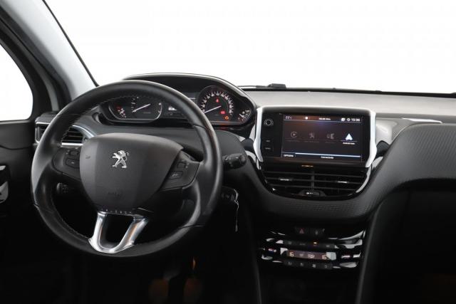 Peugeot 208 image 5