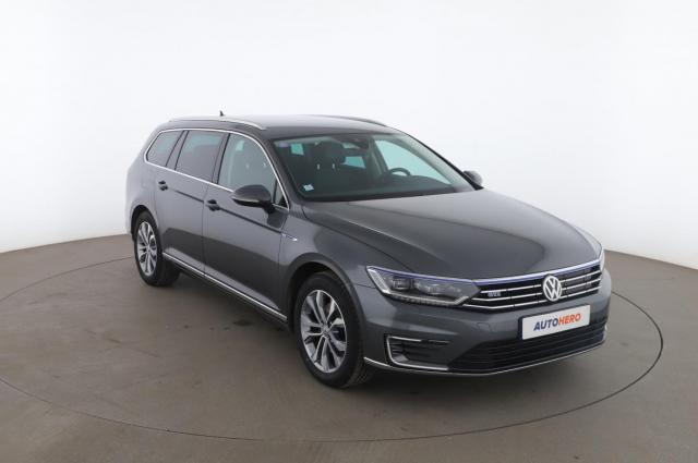 Volkswagen Passat Sw image 2