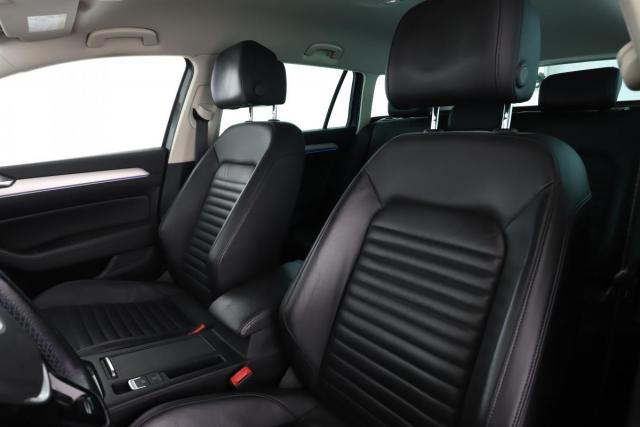 Volkswagen Passat Sw image 9