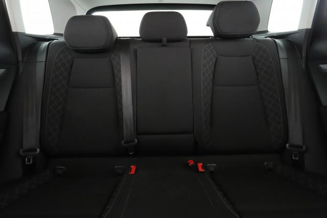 Skoda Karoq image 2