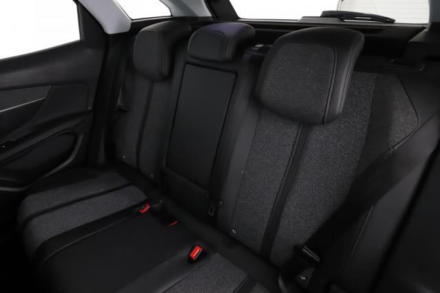 Peugeot 3008 image 8