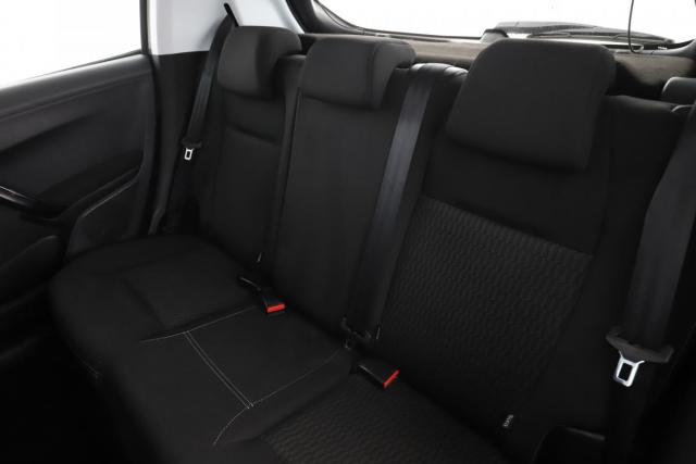 Peugeot 208 image 7