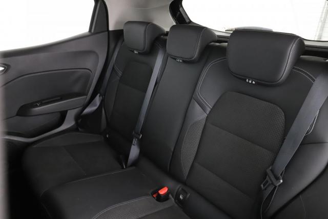 Renault Clio image 2